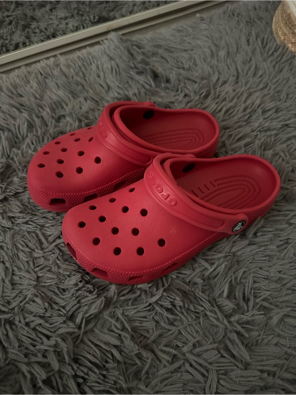 CROCS Classic Clog in Bright Red